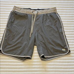 Vuori Banks Men's Gray Athletic Shorts men’s large